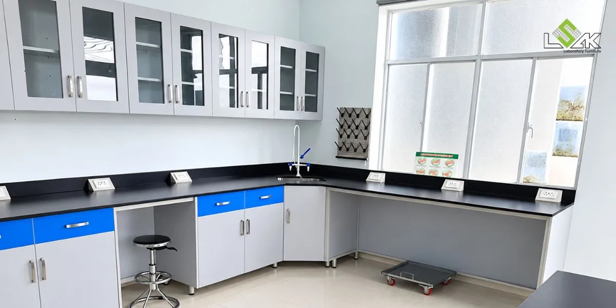 Lắp đặt phòng thí nghiệm Vinamilk -1